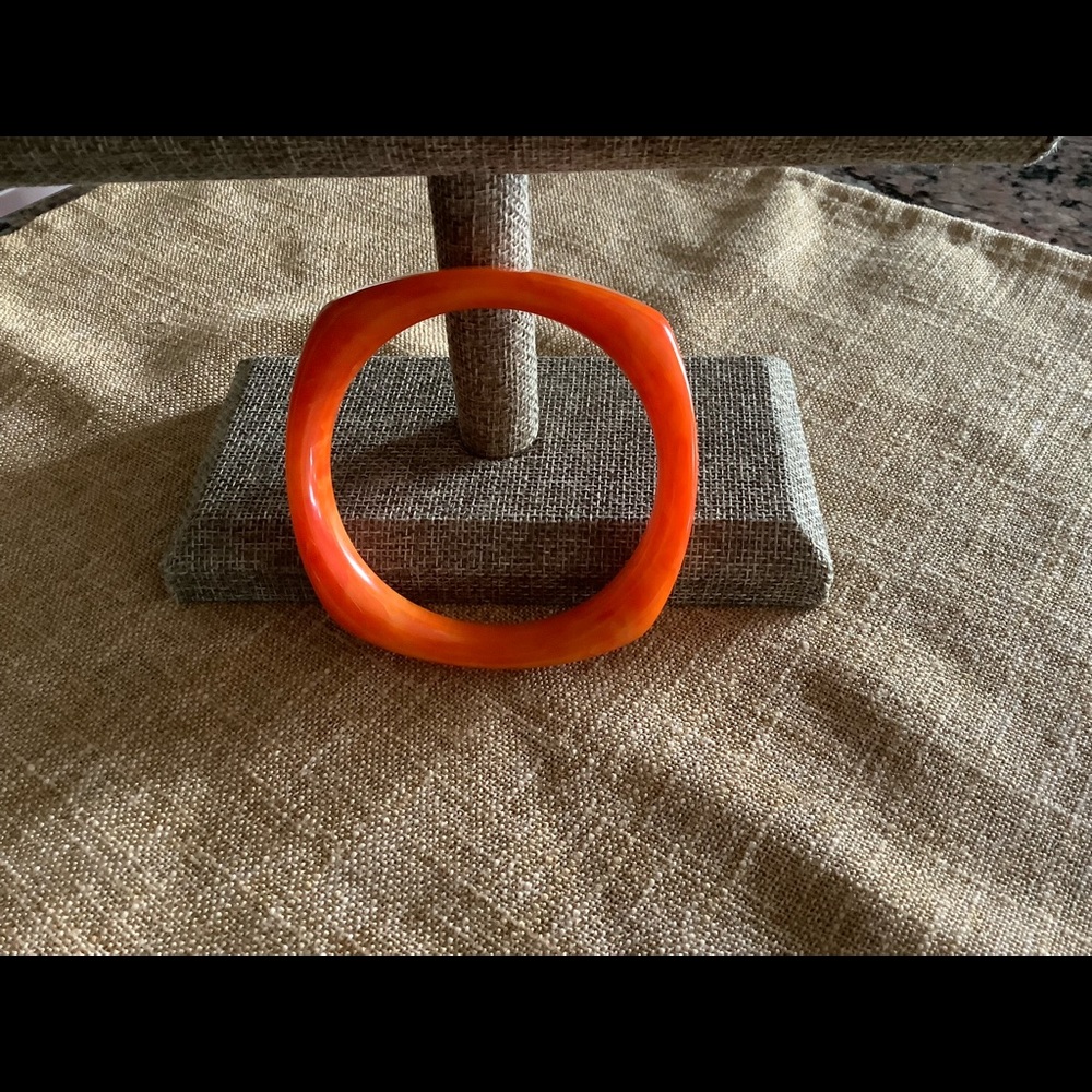 Authentic Vintage Bakelite Square/Rounded Orange … - image 3